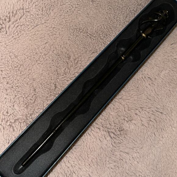 Authentic Universal Studios Wizarding World Harry Potter Death Eater Swirl Wand - Picture 2 of 9